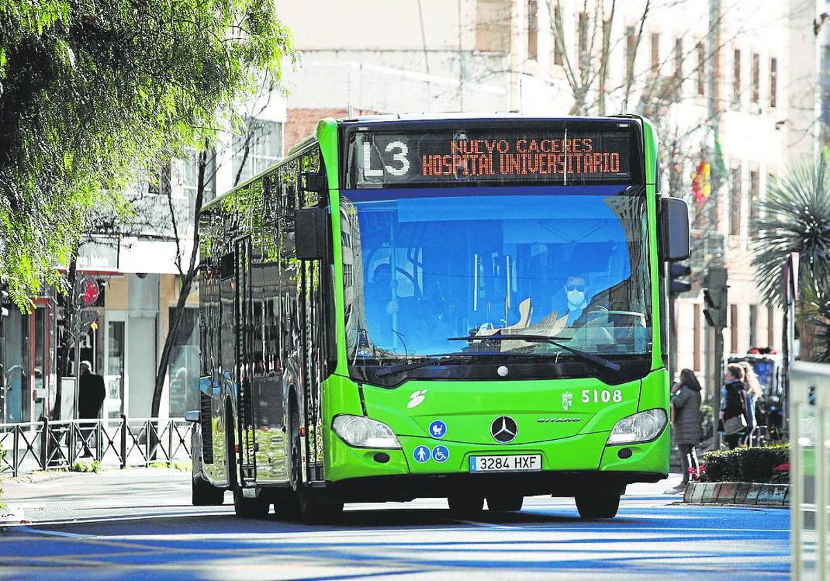 El Bus Gratis En Cáceres Para Menores De 16 Se Retrasa Al Menos Hasta El 1 De Junio Hoy 8208